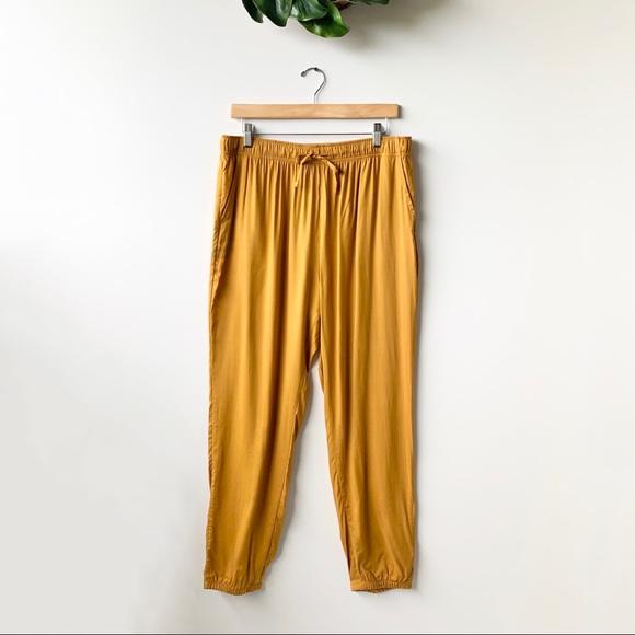 drape jogger pants